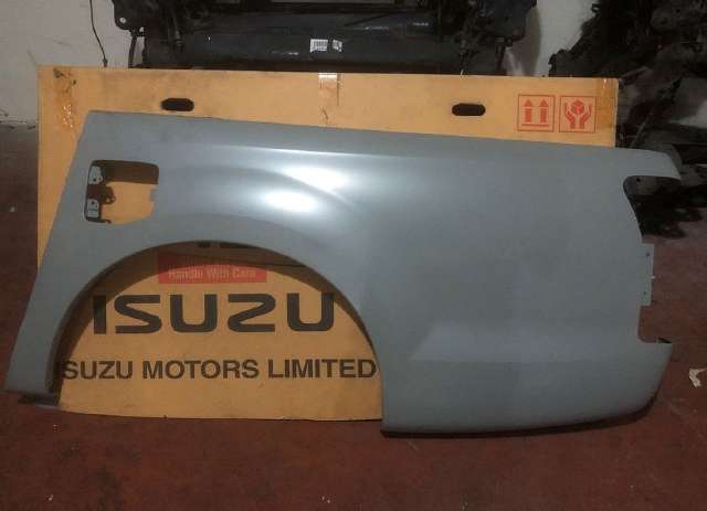 ISUZU DMAX ARKA ÇAMURLUK SOL 2012-2017